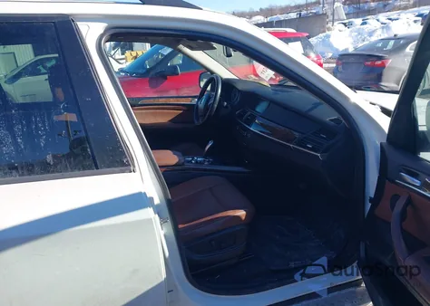 2011 BMW X5 xDrive35I/xDrive35I Premium/xDrive35I Sport Activity z USA, uszkodzony, nr VIN 5UXZV4C50BL412538